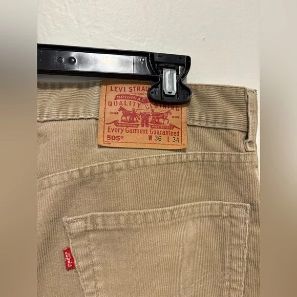 Incredible rare Levi's Men's Corduroy Pants in Tan - Picture 4 of 10